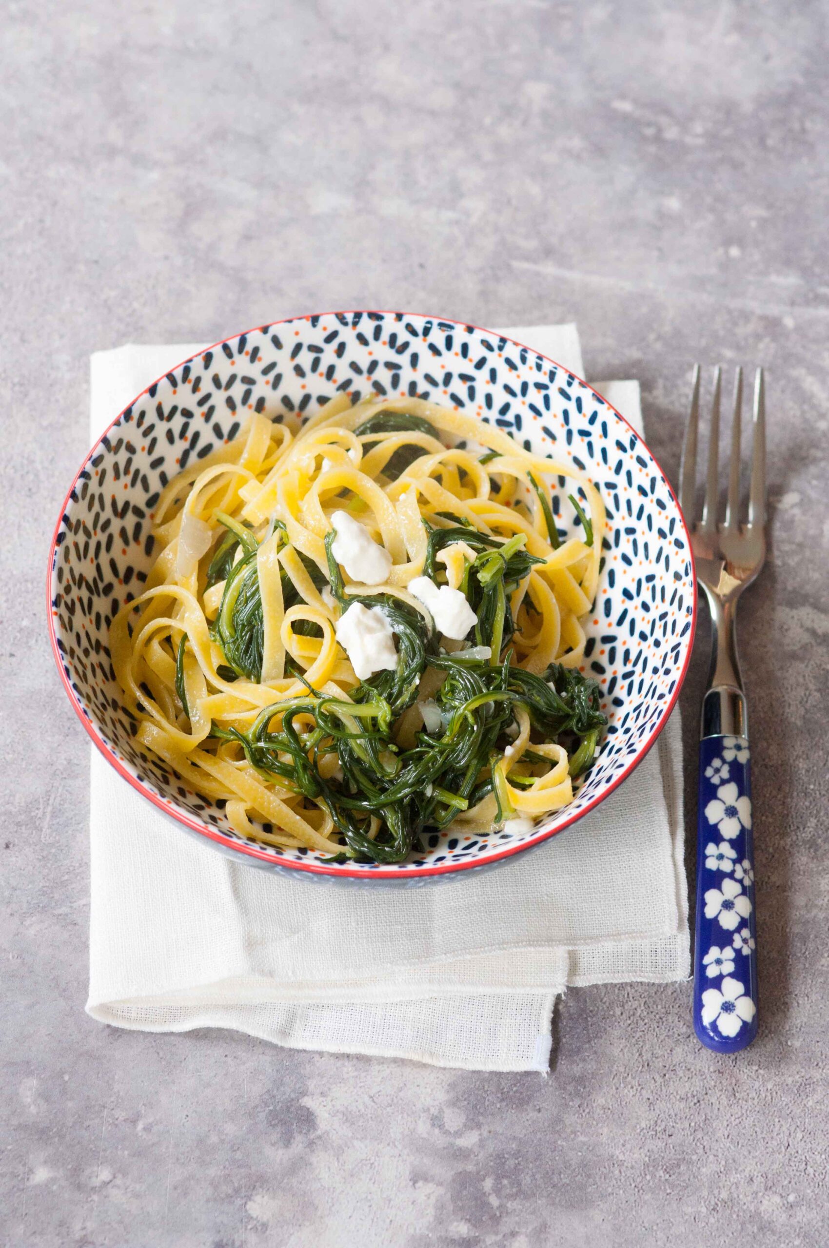 tagliatelle con agretti e feta 1