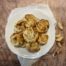 Bicchierini con crema di ceci, Fresco Spalmabile e nocciole